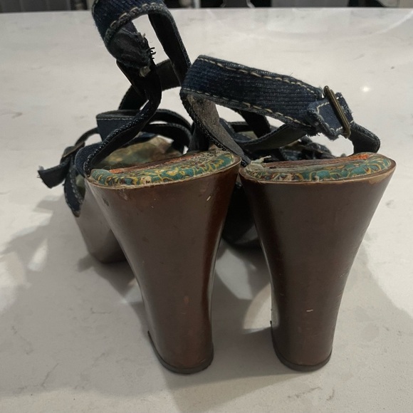 Rocket dog size 9M denim platform  heels - Picture 3 of 9